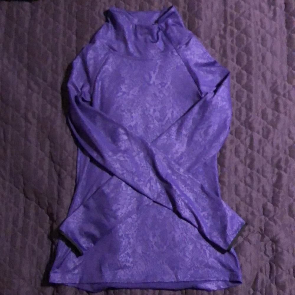 Nike long sleeve exercise top